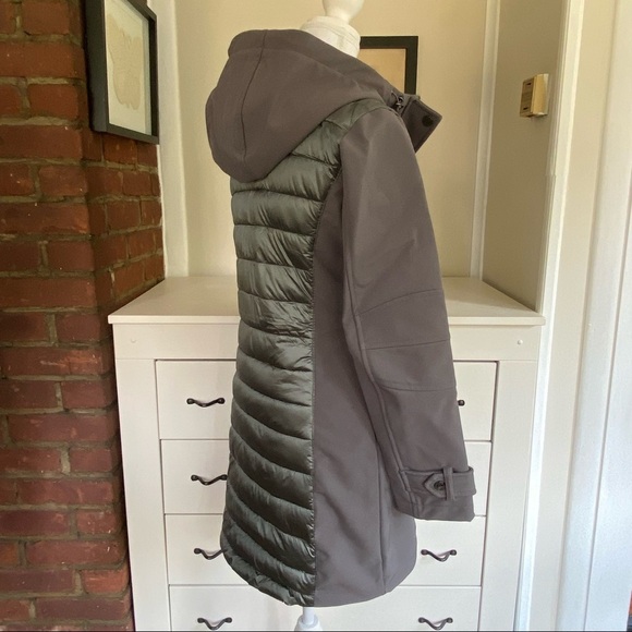 BCBGENERATION Water-Resistant Hooded Softshell Long Puffer Jacket - Picture 7 of 16
